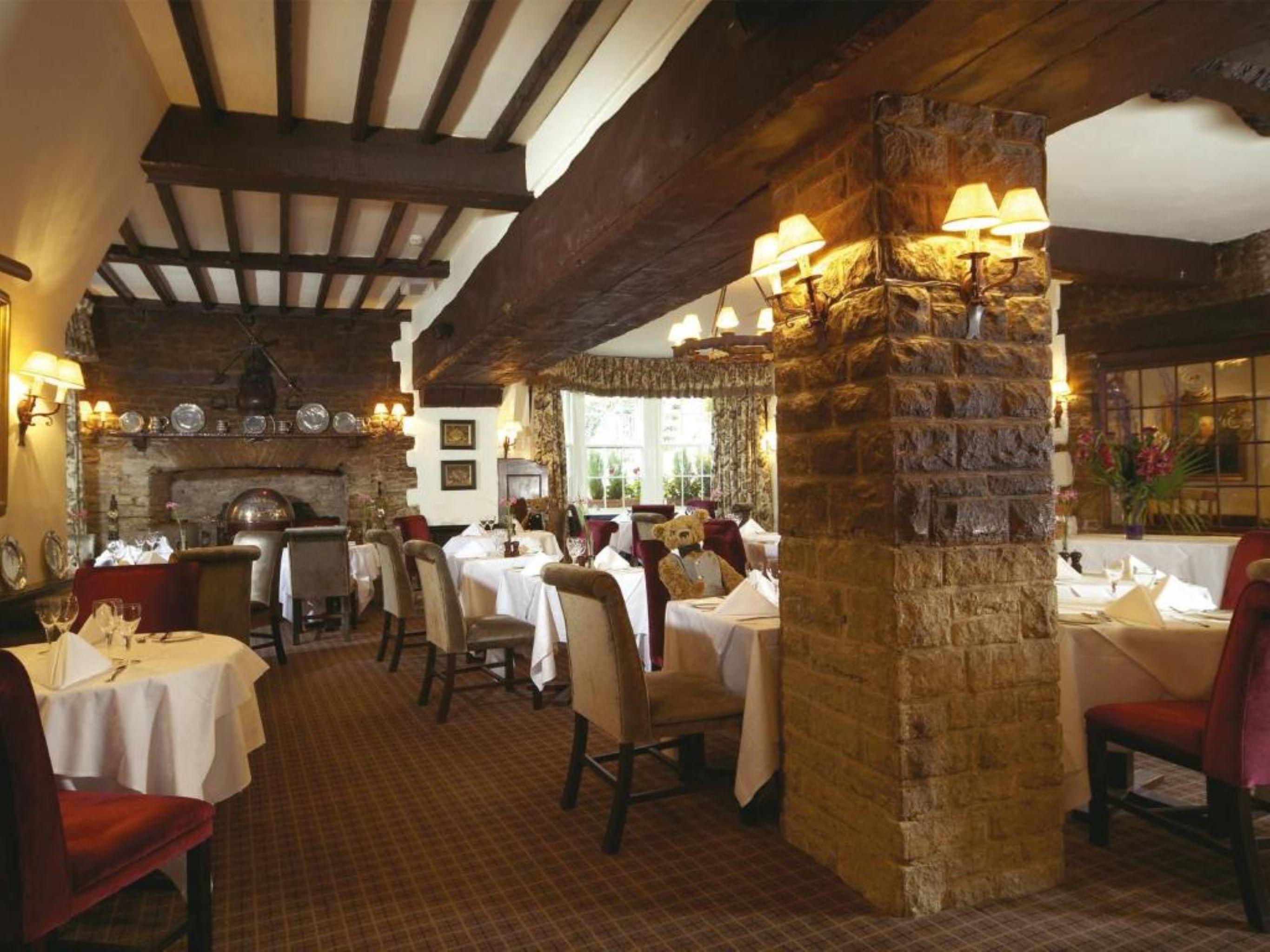 Macdonald Bear Hotel Woodstock Extérieur photo